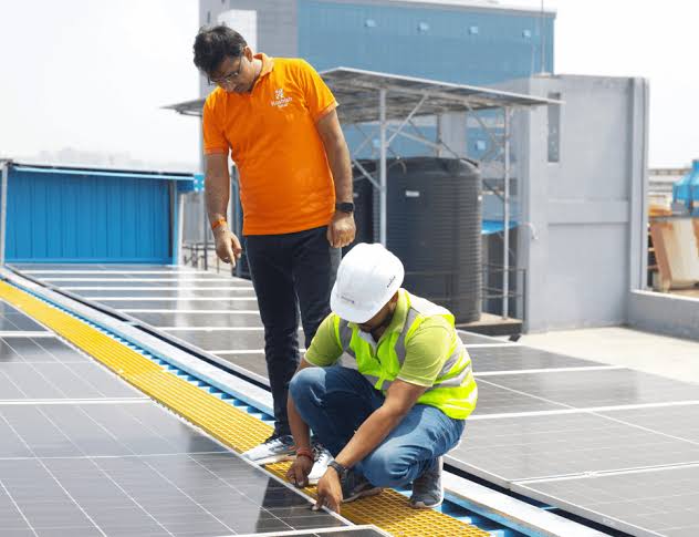 Large scale solar power plant